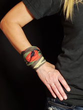 Load image into Gallery viewer, Robynn Shayne Versatile Neck Gaiter